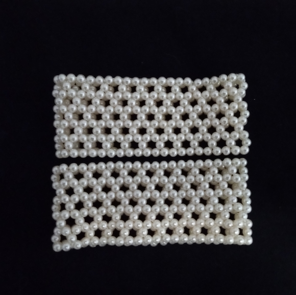 Accessories - Elegant Pearl Bracelet